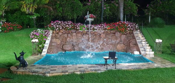 Decoração da piscina e do Jardim Amorim Garden Eventos