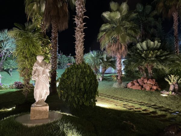 Estatua grega Amorim Garden Eventos